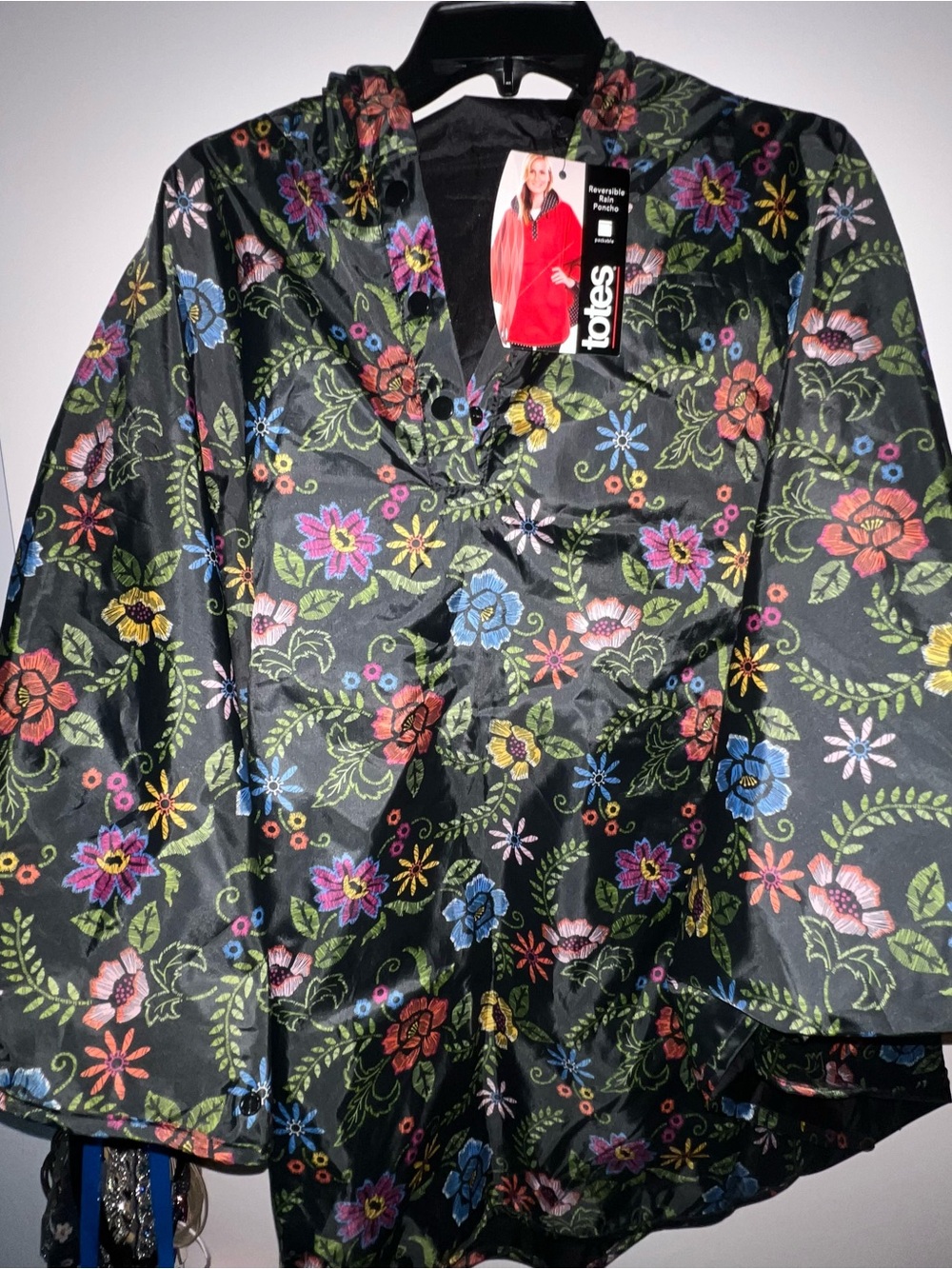 Totes Women's Black Floral Hooded Rain Poncho side 1 floral side 2 black NEW